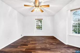 556 Holly Ct, Mahwah, NJ 07430 - Photo 26