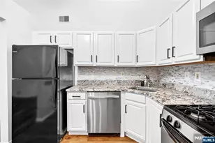 556 Holly Ct, Mahwah, NJ 07430 - Photo 18