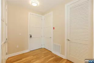 15 Somerset Ln 302, Edgewater, NJ 07020 - Photo 10