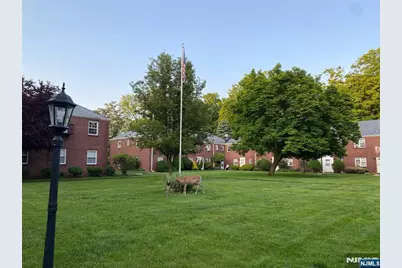 63 W Hudson B7 #B7, Englewood, NJ 07631 - Photo 8