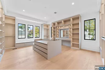 156 Stuart Street, Paramus, NJ 07652 - Photo 32