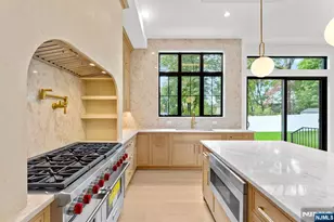 156 Stuart St, Paramus, NJ 07652 - Photo 14