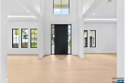 156 Stuart Street, Paramus, NJ 07652 - Photo 4