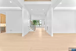 156 Stuart St, Paramus, NJ 07652 - Photo 10