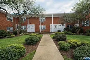 55 Knox Terrace 1A, Wayne, NJ 07470 - Photo 1