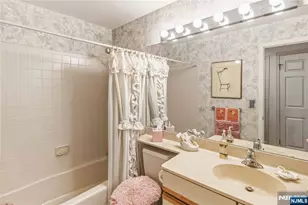 1306 Faulkner Ct, Mahwah, NJ 07430 - Photo 20