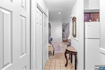 1306 Faulkner Court, Mahwah, NJ 07430 - Photo 4