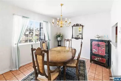 1306 Faulkner Court, Mahwah, NJ 07430 - Photo 8