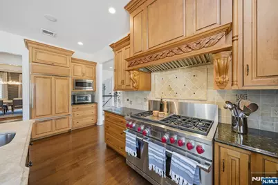 211 Vaccaro Drive, Cresskill, NJ 07626 - Photo 26