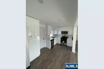 73 Macarthur Avenue 1st Floor #1st floor, Lodi, NJ 07644 - Photo 2