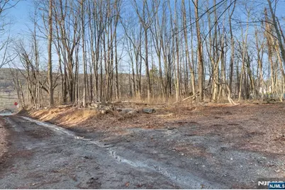 2046 Macopin Road, West Milford, NJ 07480 - Photo 20