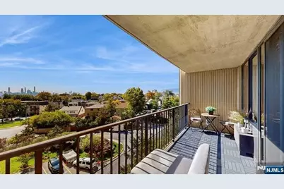 200 Winston Drive 418 #418, Cliffside Park, NJ 07010 - Photo 20