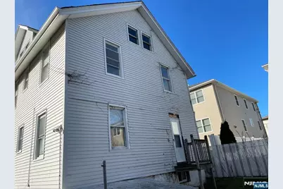659 Valley Brook Avenue, Lyndhurst Township, NJ 07071 - Photo 2
