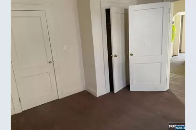 659 Valley Brook Avenue, Lyndhurst Township, NJ 07071 - Photo 6