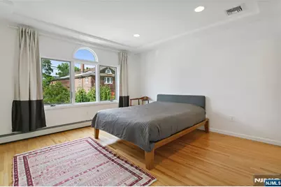 245 Knox Avenue, Cliffside Park, NJ 07010 - Photo 22