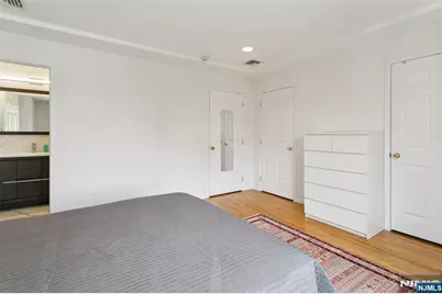 245 Knox Avenue, Cliffside Park, NJ 07010 - Photo 24