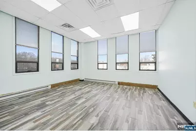 1 Lethbridge Plaza 34 #34, Mahwah, NJ 07430 - Photo 10