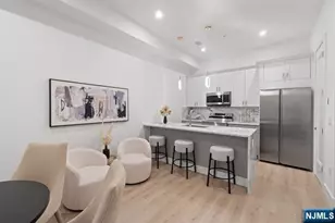 491 Broadway 402, Bayonne, NJ 07002 - Photo 6