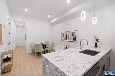 491 Broadway 402 #402, Bayonne, NJ 07002 - Photo 4