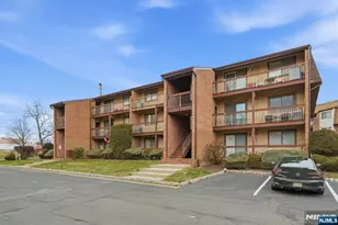 307 Edison Glen Terrace 307, Edison, NJ 08837 - Photo 10