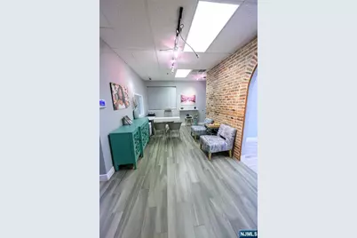 504 Hamburg Turnpike 102B #102B, Wayne, NJ 07470 - Photo 4