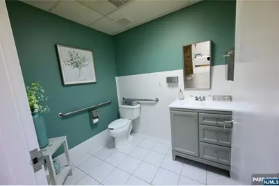 504 Hamburg Turnpike 102B #102B, Wayne, NJ 07470 - Photo 12