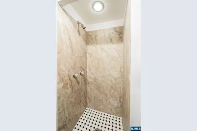 101 Brook Avenue, Englewood, NJ 07631 - Photo 8