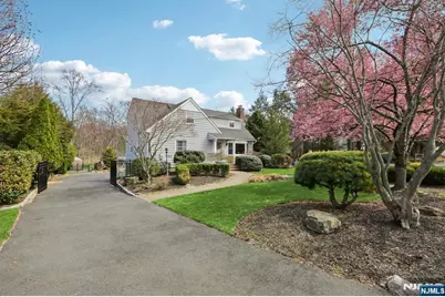 777 Saddle River Road, Ho Ho Kus, NJ 07423 - Photo 32