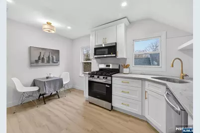 114 Colony Avenue 2 #2, Park Ridge, NJ 07656 - Photo 2