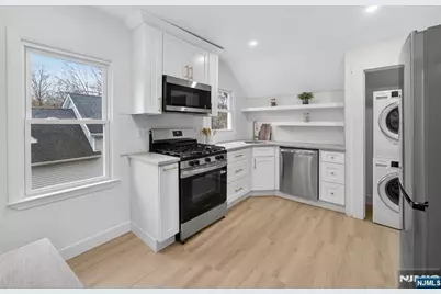 114 Colony Avenue 2 #2, Park Ridge, NJ 07656 - Photo 4