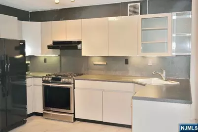 2200 N Central Avenue 10C #10C, Fort Lee, NJ 07024 - Photo 6