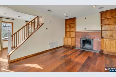 9 Old Wood Road, Edgewater, NJ 07020 - Photo 6