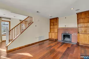 9 Old Wood Rd, Edgewater, NJ 07020 - Photo 6