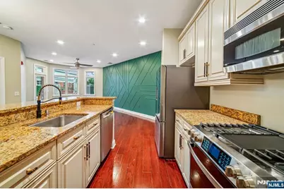 7400 River Road 437 #437, North Bergen, NJ 07047 - Photo 4