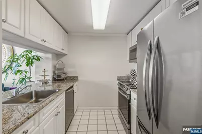 100 Old Palisade Road 3013 #3013, Fort Lee, NJ 07024 - Photo 8