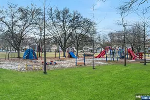 90 Arnot Pl, Paramus, NJ 07652 - Photo 18