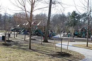 90 Arnot Pl, Paramus, NJ 07652 - Photo 26