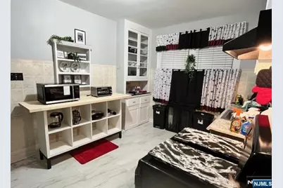 42 Harding Terrace 1 #1, Newark, NJ 07112 - Photo 4