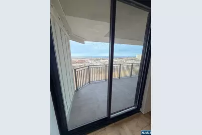 1275 15th Street 19C #19C, Fort Lee, NJ 07024 - Photo 6