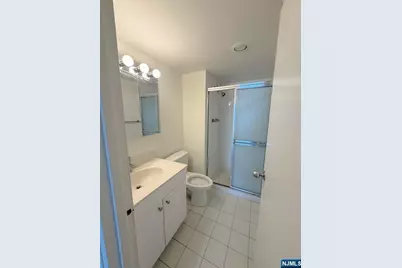 1275 15th Street 19C #19C, Fort Lee, NJ 07024 - Photo 4