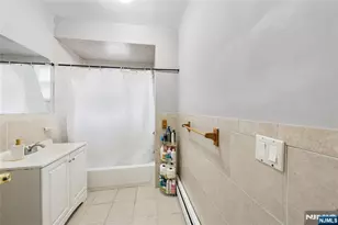 267 6th Ave, Newark, NJ 07107 - Photo 16