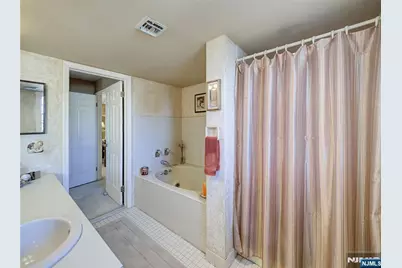 101 Quartz Lane, Paterson, NJ 07501 - Photo 20