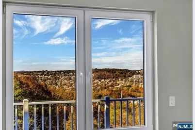 318 Dixon Avenue 201 #201, Paterson, NJ 07501 - Photo 8