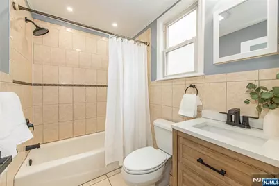 412 Berkeley Avenue, Bloomfield, NJ 07003 - Photo 22