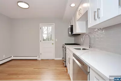 10 Villa Court, Park Ridge, NJ 07656 - Photo 16