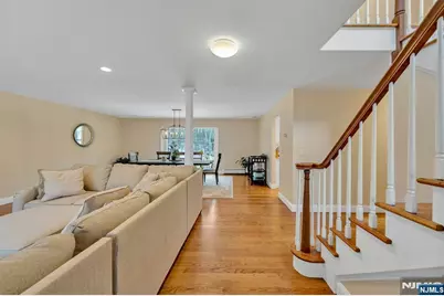 359 Hillview Terrace, Franklin Lakes, NJ 07417 - Photo 4