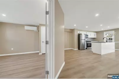 171 Van Horne 1 #1, Jersey City, NJ 07304 - Photo 4