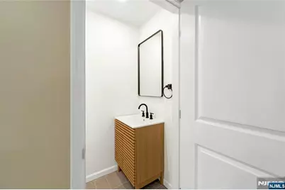 171 Van Horne 1 #1, Jersey City, NJ 07304 - Photo 8