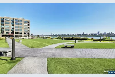 9 Somerset Lane 206 #206, Edgewater, NJ 07020 - Photo 28