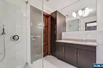 9 Somerset Lane 206 #206, Edgewater, NJ 07020 - Photo 16